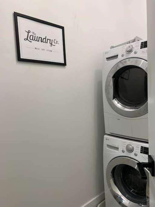 Appartement Cozy, High Rise, Large Studio Facing Downtown . à Baltimore Extérieur photo