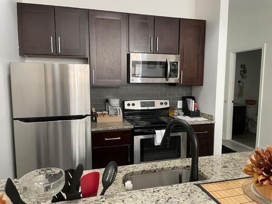 Appartement Cozy, High Rise, Large Studio Facing Downtown . à Baltimore Extérieur photo